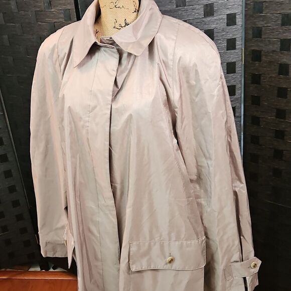 Champagne Rain Jacket Size 18 - Picture 3 of 11